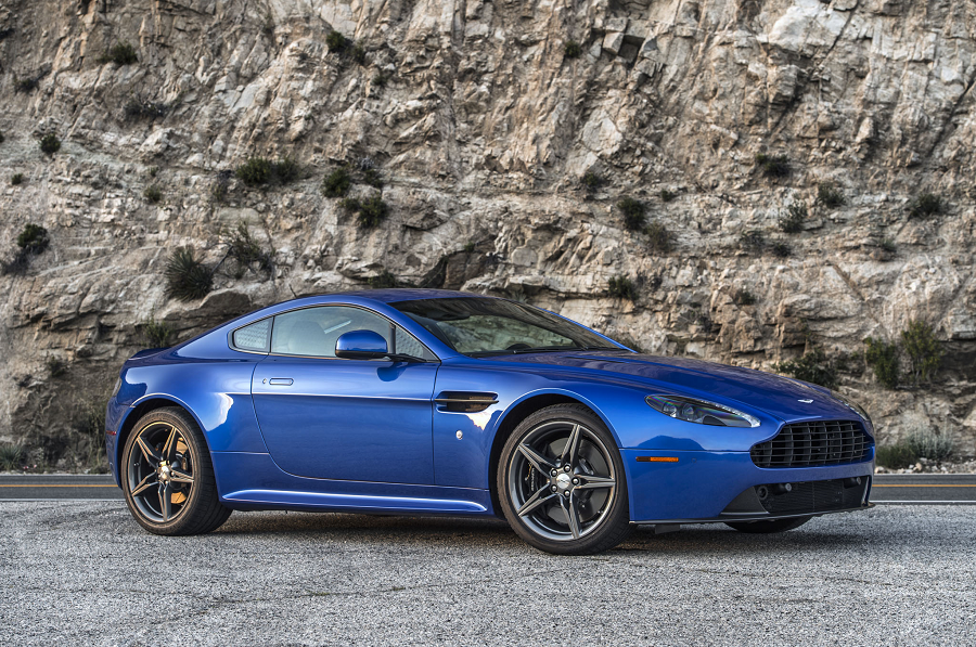 ASTON MARTIN Vantage 17- 