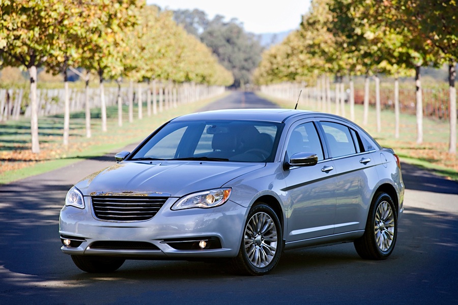 CHRYSLER 200 Saloon 2010- 
