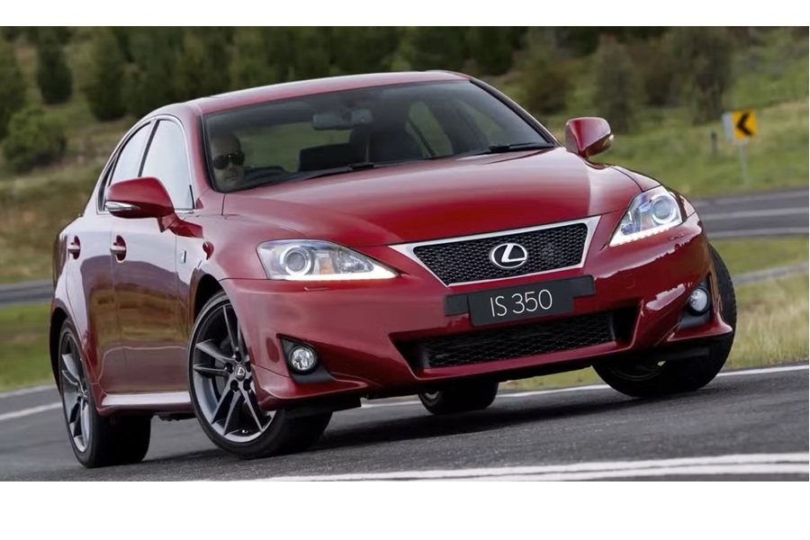 LEXUS IS II (_E2_) 05-13 