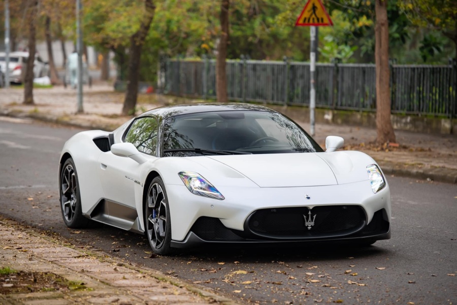 MASERATI MC 20 Coupe 2020- 